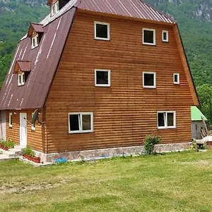 Pensjonat Bujtina Zemra Tradites, Theth