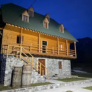 Bujtina Vellezerit Grrela Guest house