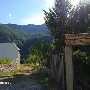 Mountain Vista Shkafi Guest house